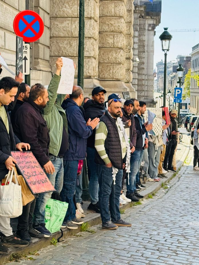 الأوروبية| وقفة في بلجيكا للمطالبة بحل ملف العالقين في قطاع غزة
